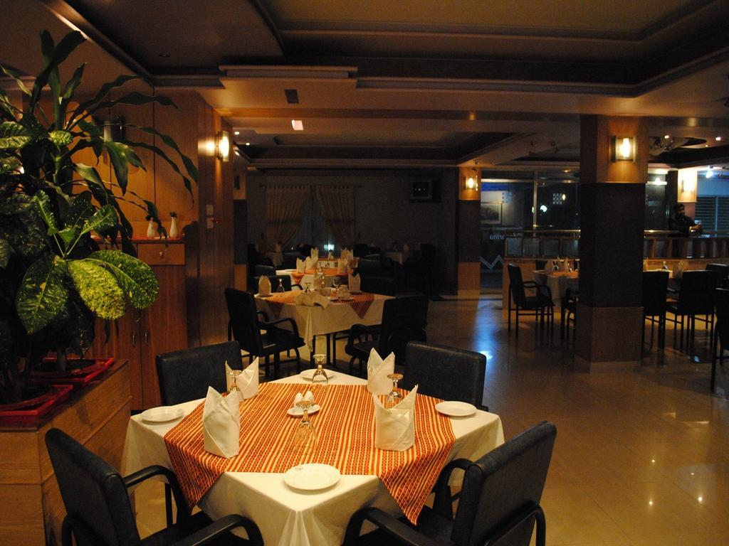 Hotel Naz Garden Bogra Eksteriør billede
